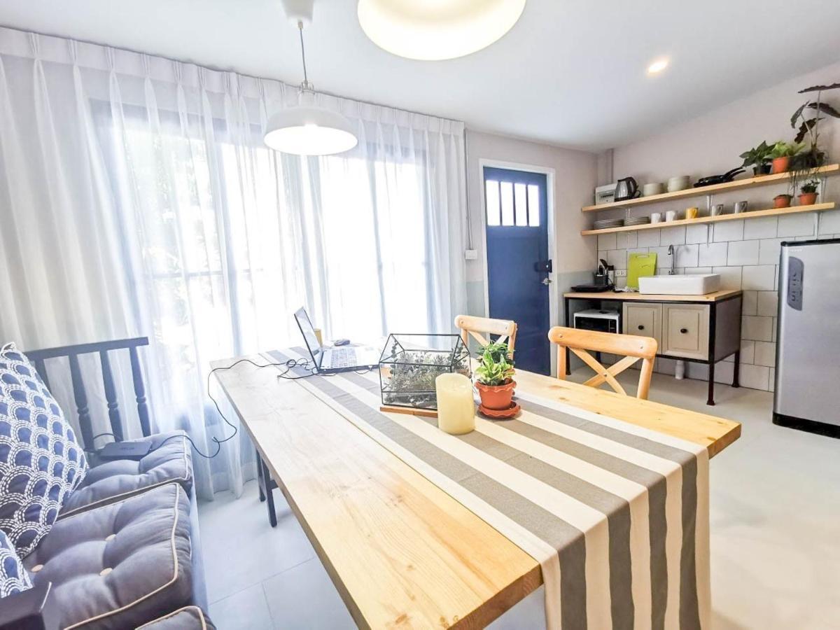 Snoozy Guesthouse Phuket Εξωτερικό φωτογραφία