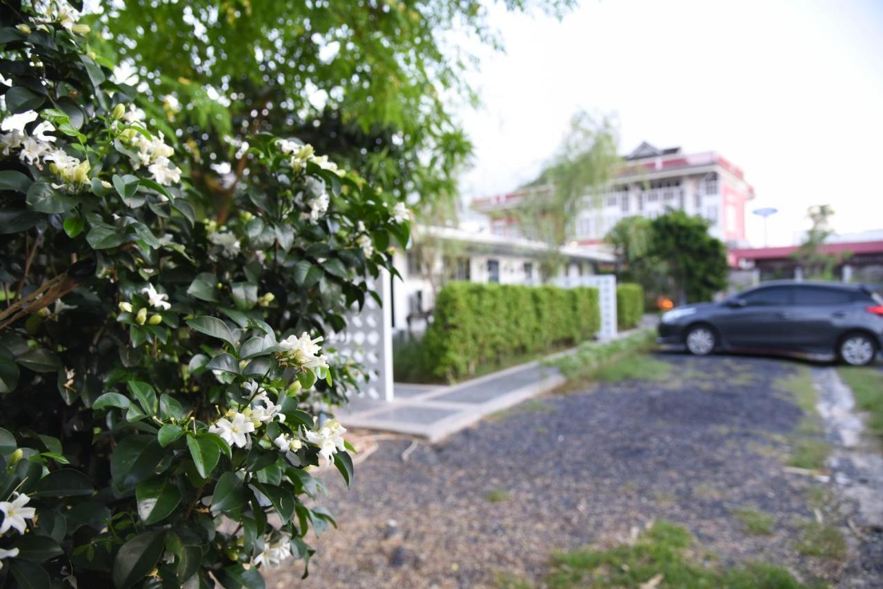 Snoozy Guesthouse Phuket Εξωτερικό φωτογραφία